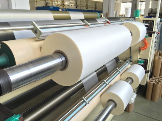 BOPP Thermische Laminatiefilm Rolgrootte 350mm 3000m Thermische Laminatiefilm Ideaal voor Gedrukt Karton Papier Lamineren Coatings